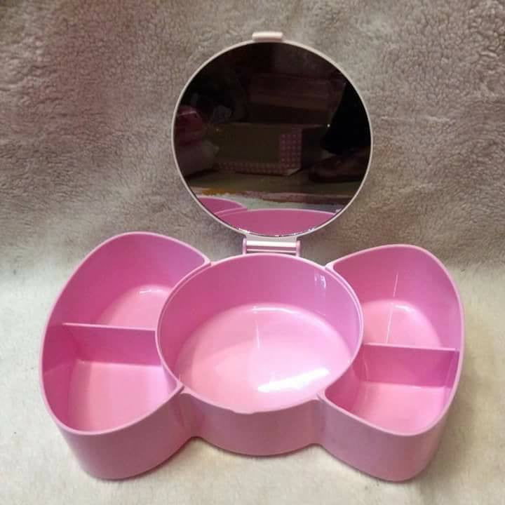 Hello Kitty Ribbon Organizer